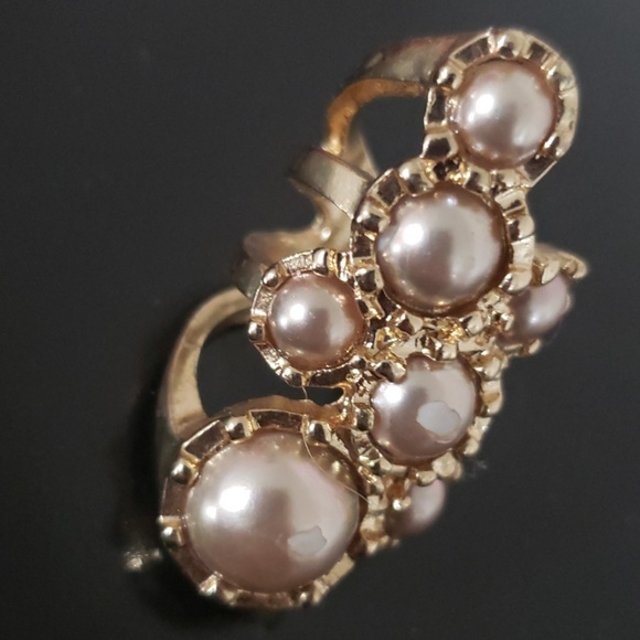 Jewelry - Picture 3 of 8